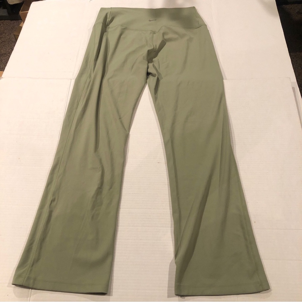 Nike Women's Size XL Yoga Dri-FIT Luxe Flared YogaPants Olive Green - DV9181-386 - Picture 11 of 13